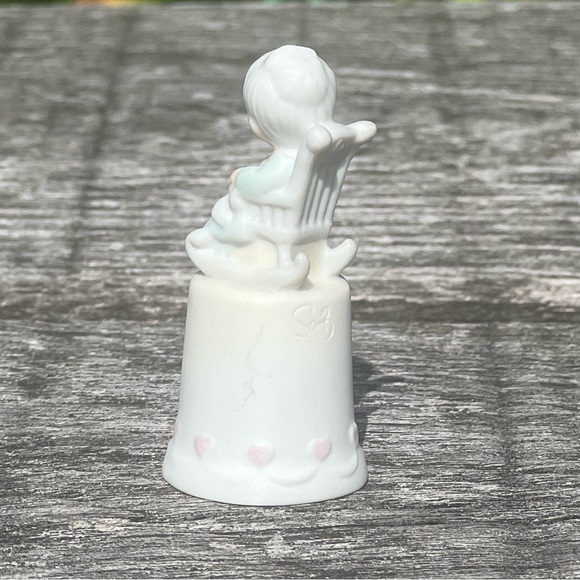 Precious Moments purr-Fect grandma porcelain thimble - Picture 2 of 3